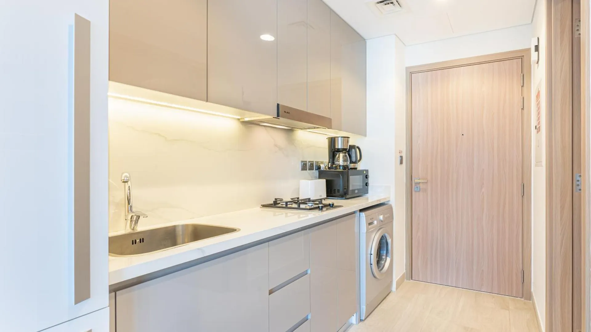Modern Home Minutes Away From Downtown Dubai United Arab Emirates