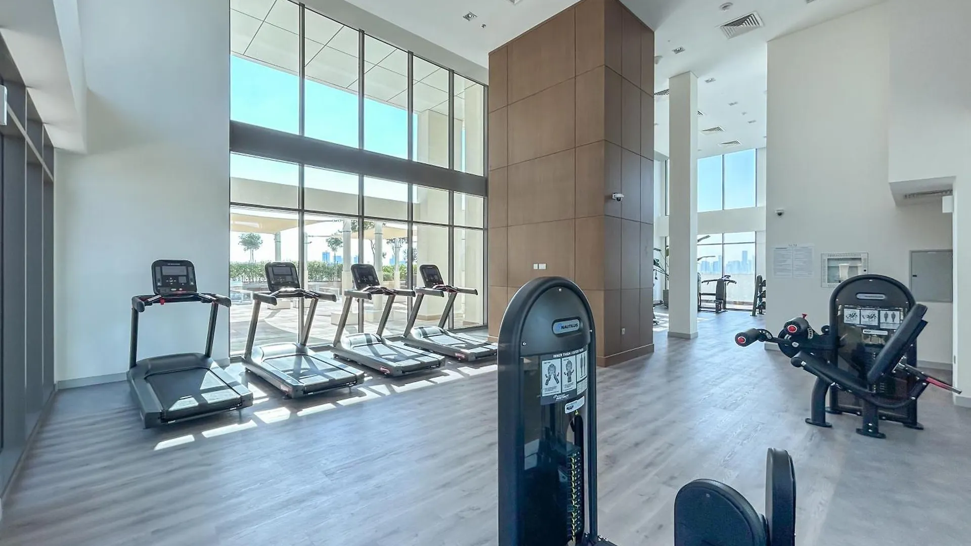 Modern Home Minutes Away From Downtown Dubai Apartment